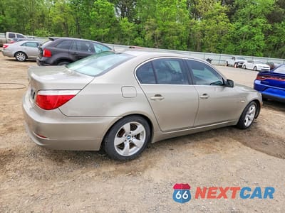 Trzecie zdjęcie samochodu z tyłu: 2008 BMW 528 I VIN:WBANU53558CT11882 - miniatura