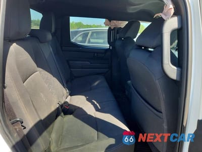 Zdjęcie 10 z 12 samochodu: 2025 TOYOTA TACOMA SR5 VIN:3TMLB5JN7SM114012 - miniatura