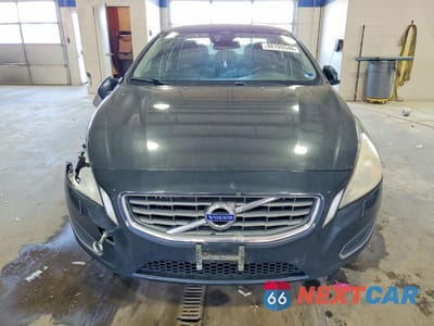 Piąte zdjęcie samochodu w środku: 2013 VOLVO S60 T5 VIN:YV1612FHXD2193519 - miniatura