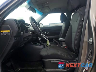 Zdjęcie 7 z 13 samochodu: 2018 KIA SOUL + VIN:KNDJP3A56J7612949 - miniatura