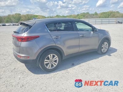 Trzecie zdjęcie samochodu z tyłu: 2019 KIA SPORTAGE LX VIN:KNDPM3AC3K7549019 - miniatura