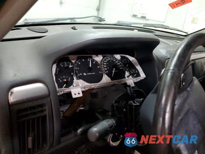 Zdjęcie 9 z 12 samochodu: 2002 JEEP GRAND CHEROKEE LAREDO VIN:1J4GW48S52C315852 - miniatura