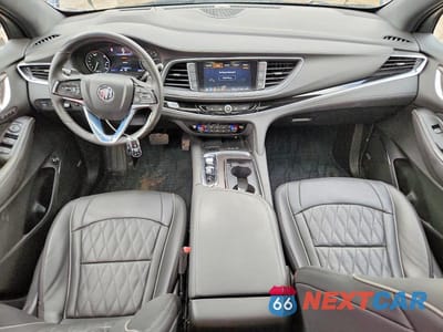 Zdjęcie 8 z 13 samochodu: 2023 BUICK ENCLAVE AVENIR VIN:5GAERDKW0PJ201942 - miniatura