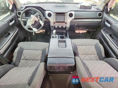 Zdjęcie 8 z 13 samochodu: 2019 TOYOTA TUNDRA CREWMAX SR5 VIN:5TFDW5F12KX796550 - miniatura
