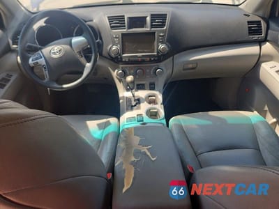 Zdjęcie 8 z 13 samochodu: 2012 TOYOTA HIGHLANDER SE VIN:5TDZK3EHXCS083942 - miniatura