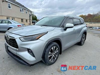 2022 TOYOTA HIGHLANDER XLE 5TDGZRBH5NS161198 - główne zdjęcie licytacji z USA - miniatura