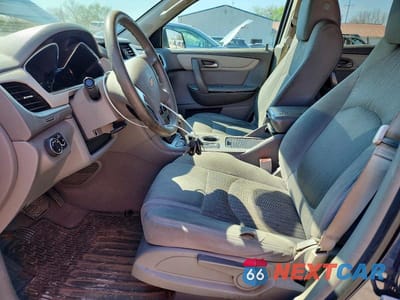 Zdjęcie 7 z 12 samochodu: 2016 CHEVROLET TRAVERSE LS VIN:1GNKRFED4GJ103432 - miniatura