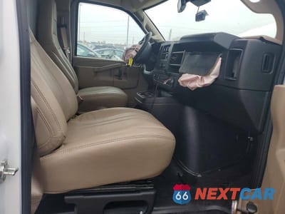 Zdjęcie 7 z 13 samochodu: 2025 GMC SAVANA G2500 UTILITY / SERVICE VAN VIN:1GTW7AFP8S1223268 - miniatura