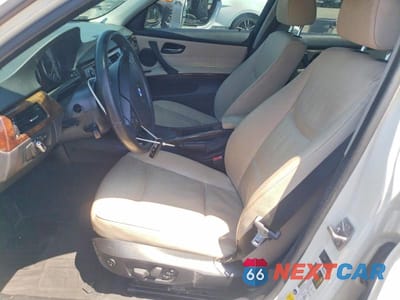 Zdjęcie 7 z 13 samochodu: 2010 BMW 328 I VIN:WBAPH7G56ANM49203 - miniatura