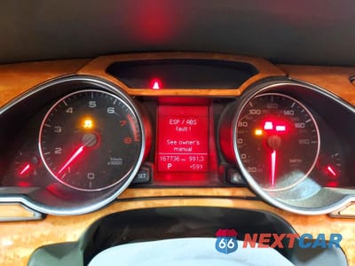 Zdjęcie 9 z 12 samochodu: 2010 AUDI A5 PREMIUM VIN:WAUCFAFR8AA024143 - miniatura