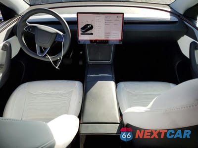 Zdjęcie 8 z 12 samochodu: 2026 TESLA MODEL Y VIN:7SAYGDEE5TF349030 - miniatura