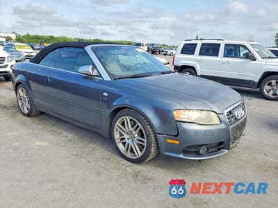 Czwarte zdjęcie samochodu z boku: 2008 AUDI S4 QUATTRO CABRIOLET VIN:WUARL48H08K900156 - miniatura