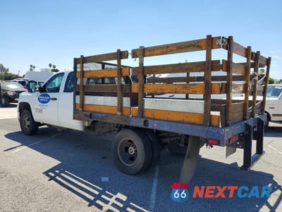 Drugie zdjęcie samochodu z przodu: 2008 GMC SIERRA C3500 FLATBED TRUCK VIN:1GDJC39K18E175062 - miniatura