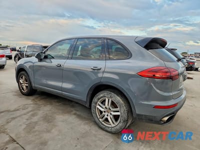Drugie zdjęcie samochodu z przodu: 2017 PORSCHE CAYENNE VIN:WP1AA2A22HKA89551 - miniatura