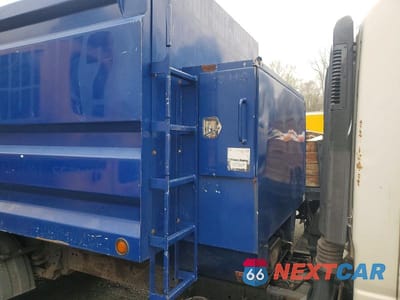 Zdjęcie 6 z 10 samochodu: 2017 ISUZU NPR HD DUMP TRUCK VIN:54DC4W1B2HS800041 - miniatura