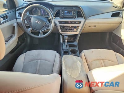 Zdjęcie 8 z 12 samochodu: 2015 HYUNDAI SONATA SE VIN:5NPE24AF3FH176286 - miniatura