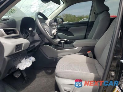 Zdjęcie 7 z 14 samochodu: 2024 TOYOTA HIGHLANDER LE VIN:5TDKDRAH1RS054990 - miniatura