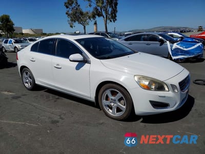 Czwarte zdjęcie samochodu z boku: 2012 VOLVO S60 T5 VIN:YV1622FS6C2122261 - miniatura