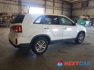 Trzecie zdjęcie samochodu z tyłu: 2014 KIA SORENTO LX VIN:5XYKT3A61EG515336 - miniatura