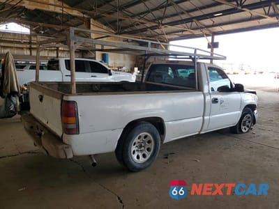 Trzecie zdjęcie samochodu z tyłu: 2005 GMC NEW SIERRA C1500 VIN:1GTEC14VX5Z900321 - miniatura