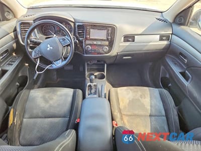 Zdjęcie 8 z 12 samochodu: 2016 MITSUBISHI OUTLANDER SE VIN:JA4AD3A37GZ001553 - miniatura