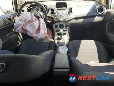 Zdjęcie 8 z 12 samochodu: 2019 FORD FIESTA SE VIN:3FADP4BJ6KM101642 - miniatura