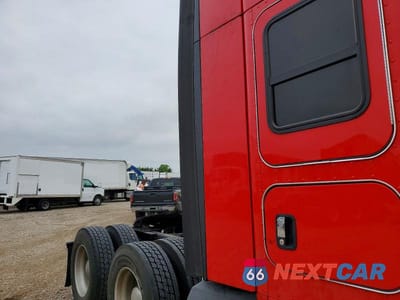 Zdjęcie 6 z 10 samochodu: 2019 KENWORTH CONSTRUCTION T680 VIN:1XKYD49X1KJ310240 - miniatura