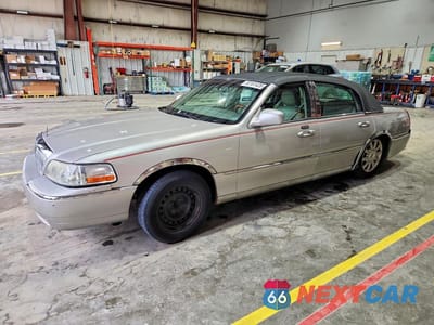 2009 LINCOLN TOWN CAR SIGNATURE LIMITED 2LNHM82V99X635968 - główne zdjęcie licytacji z USA - miniatura