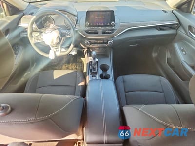 Zdjęcie 8 z 11 samochodu: 2025 NISSAN ALTIMA SV VIN:1N4BL4DW7SN420730 - miniatura