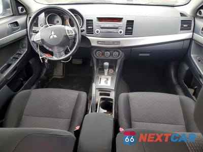 Zdjęcie 8 z 12 samochodu: 2009 MITSUBISHI LANCER ES VIN:JA3AU26U79U007434 - miniatura