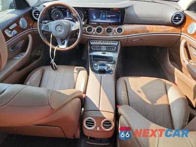 Zdjęcie 8 z 12 samochodu: 2017 MERCEDES-BENZ E 300 4MATIC VIN:WDDZF4KB7HA131109 - miniatura