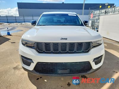 Piąte zdjęcie samochodu w środku: 2024 JEEP GRAND CHEROKEE LAREDO VIN:1C4RJHAG6RC127281 - miniatura