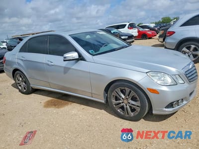 Czwarte zdjęcie samochodu z boku: 2010 MERCEDES-BENZ E 350 VIN:WDDHF5GB9AA218137 - miniatura