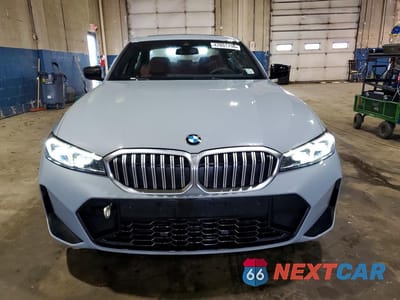 Piąte zdjęcie samochodu w środku: 2025 BMW 330XI VIN:3MW89CW01S8F44806 - miniatura