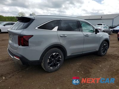 Trzecie zdjęcie samochodu z tyłu: 2025 KIA SORENTO S VIN:5XYRL4JC8SG326236 - miniatura