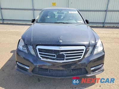 Piąte zdjęcie samochodu w środku: 2013 MERCEDES-BENZ E 350 4MATIC VIN:WDDHF8JB8DA733354 - miniatura