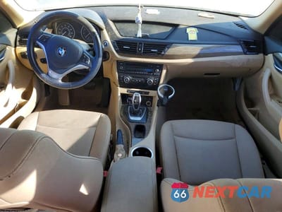 Zdjęcie 8 z 12 samochodu: 2013 BMW X1 SDRIVE28I VIN:WBAVM1C55DVW44199 - miniatura