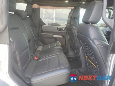 Zdjęcie 11 z 14 samochodu: 2023 FORD BRONCO BASE VIN:1FMEE5DPXPLB17102 - miniatura