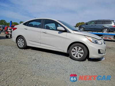 Czwarte zdjęcie samochodu z boku: 2016 HYUNDAI ACCENT SE VIN:KMHCT4AE1GU067470 - miniatura