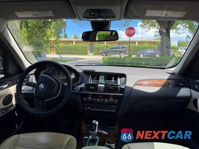 Zdjęcie 9 z 10 samochodu: 2015 BMW X3 XDRIVE28D VIN:5UXWY3C50F0E95533 - miniatura