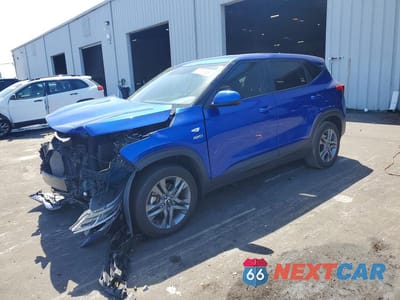 2021 KIA SELTOS LX KNDEPCAA4M7138440 - główne zdjęcie licytacji z USA - miniatura