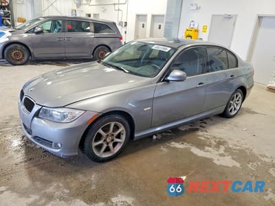 2011 BMW 323 I WBAPG7C53BA795470 - główne zdjęcie licytacji z USA - miniatura