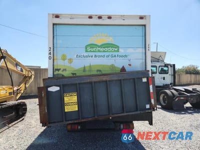 Zdjęcie 6 z 13 samochodu: 2011 ISUZU NPR BOX TRUCK VIN:JALC4W160B7001407 - miniatura