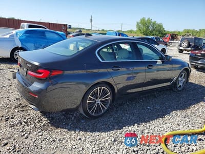 Trzecie zdjęcie samochodu z tyłu: 2021 BMW 530 XI VIN:WBA13BJ0XMWX05040 - miniatura