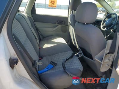 Zdjęcie 10 z 11 samochodu: 2006 FORD FOCUS VIN:1FAFP36N16W254824 - miniatura