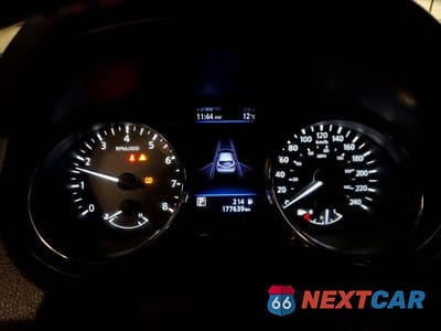 Zdjęcie 9 z 12 samochodu: 2019 NISSAN QASHQAI SL VIN:JN1BJ1CRXKW333234 - miniatura