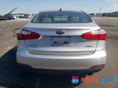 Zdjęcie 6 z 13 samochodu: 2014 KIA FORTE EX VIN:KNAFX4A85E5120918 - miniatura