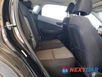 Zdjęcie 10 z 11 samochodu: 2018 HYUNDAI KONA SEL VIN:KM8K62AA4JU075543 - miniatura