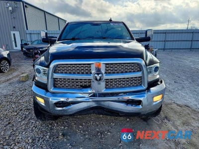 Piąte zdjęcie samochodu w środku: 2015 RAM 2500 LARAMIE VIN:3C6UR5FL4FG507842 - miniatura