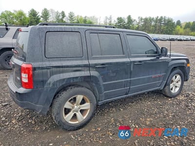 Trzecie zdjęcie samochodu z tyłu: 2014 JEEP PATRIOT LATITUDE VIN:1C4NJRFBXED532873 - miniatura